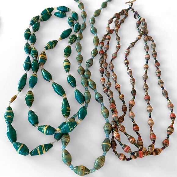 Paper Bead Necklaces Lot - Picture 1 of 4